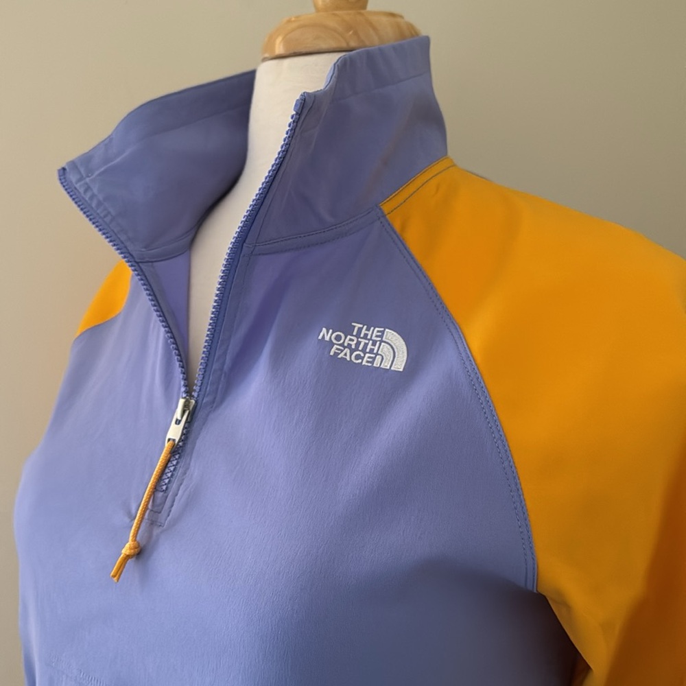 The North Face Class V Windbreaker - Picture 8 of 10